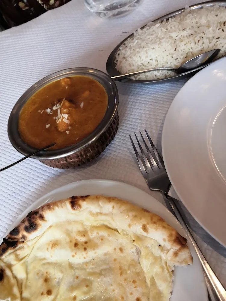 Poulet Korba Et Cheese Naan